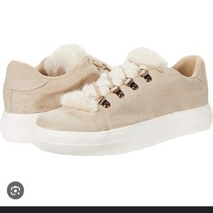 NWT (no box) madden girl sneakers